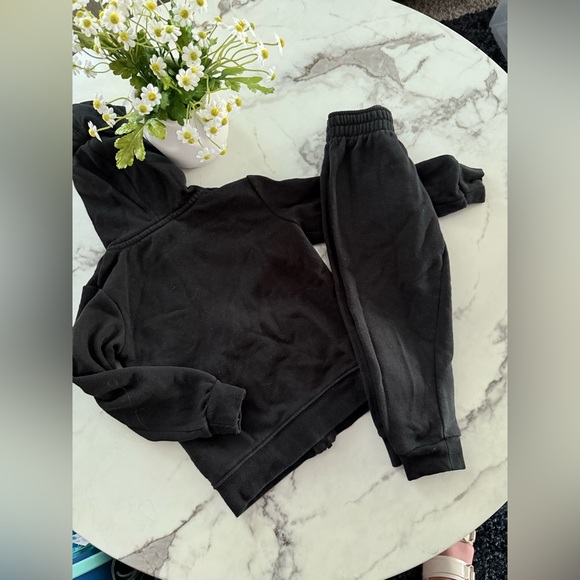 Nike Black Hoodie and Joggers Set - Picture 8 of 8